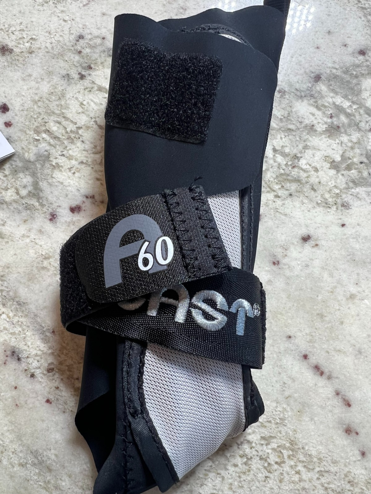 AIRCAST A60 Ankle Support Brace Small Right Black Imperfect Box