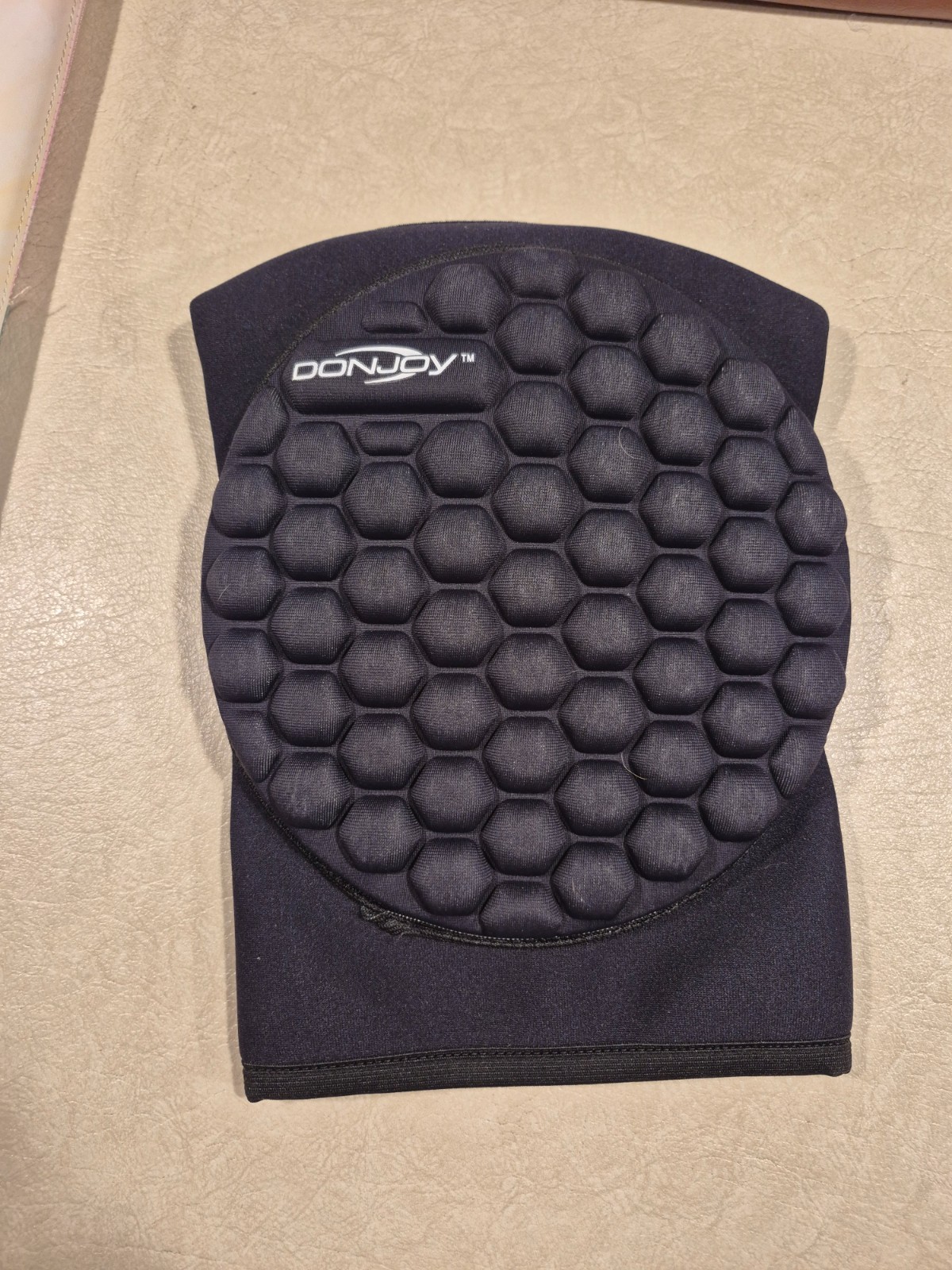 DONJOY Football knee pad