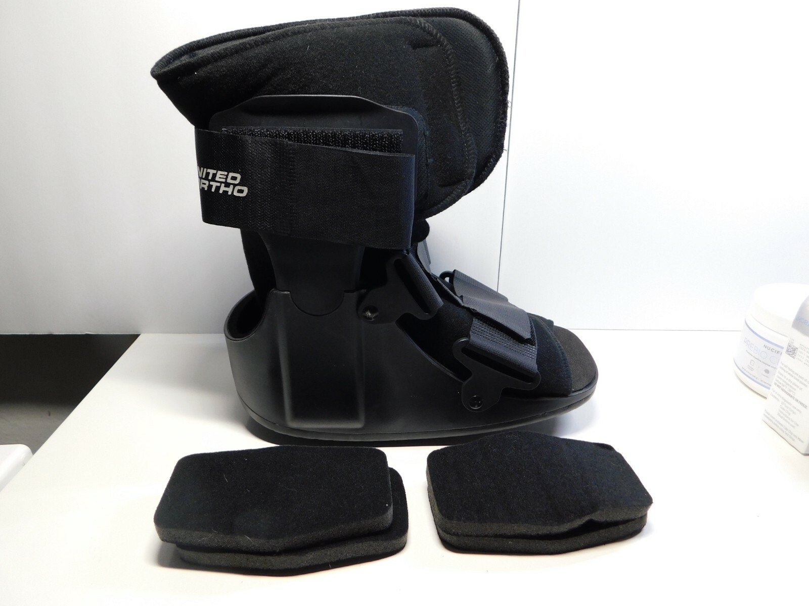 United Ortho USA14013 Short Cam Walker Fracture Boot, Small, Black