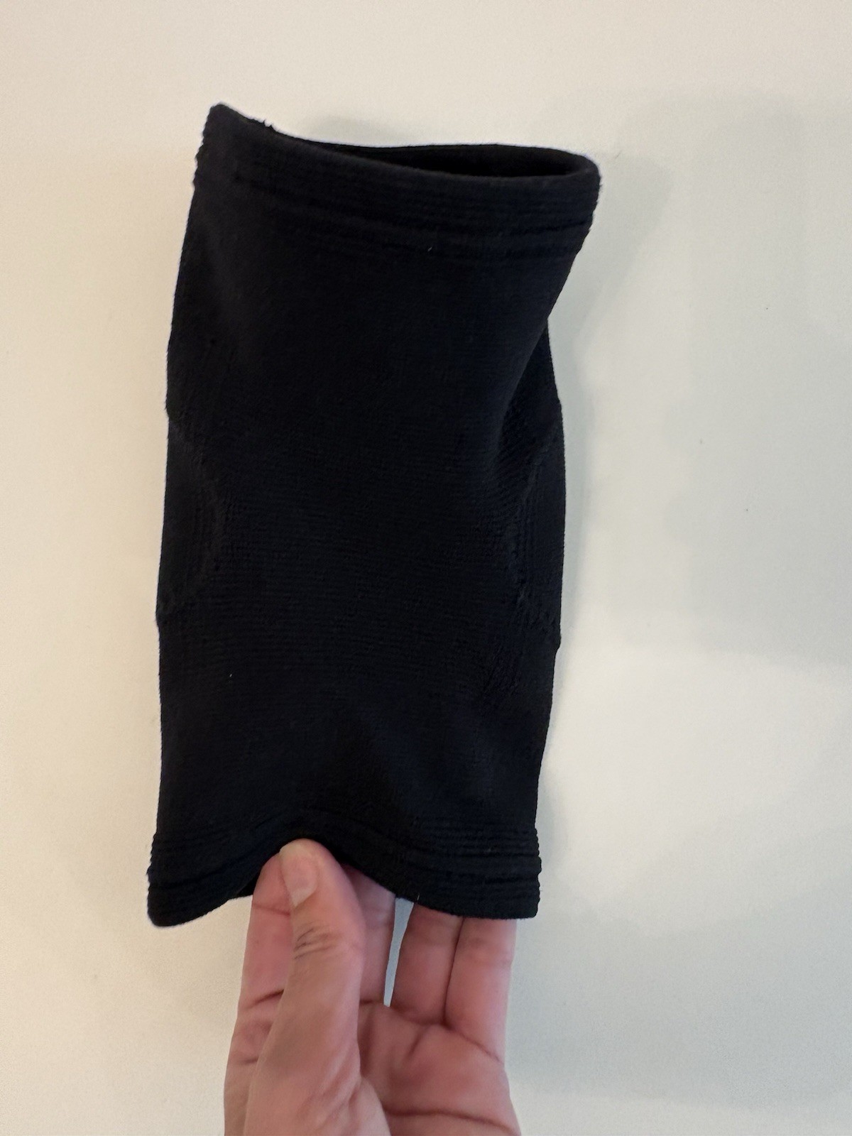 Ace Brand Knee Compression / Support Sleeve – Adult Size Small – Good Condition