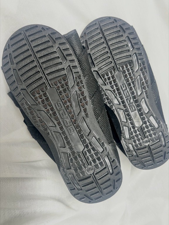 2 BREG Deluxe Post-op Shoe Women’s Medium (both Feet)