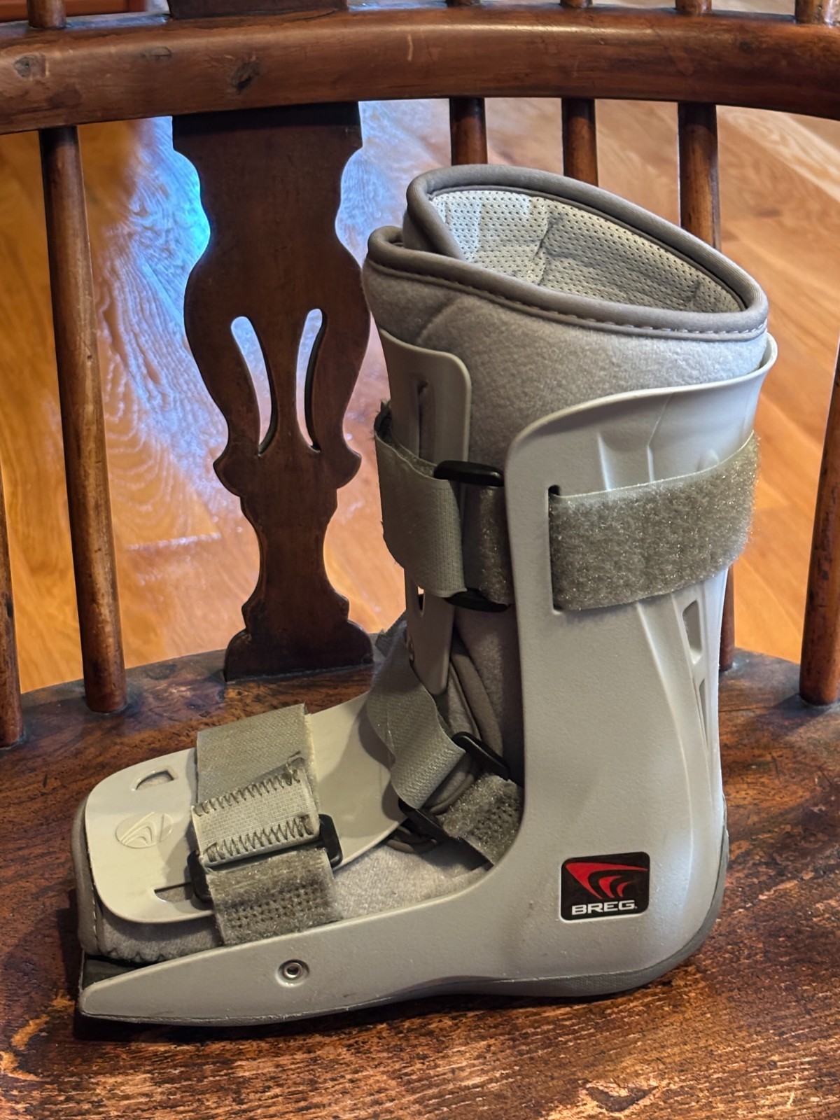 Breg Genesis Full Shell Walker Extra Small XS Ankle Foot Boot Pump Brace