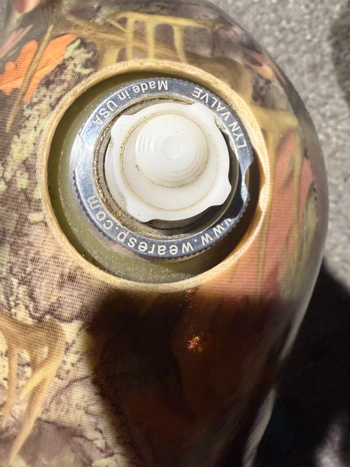 Camo Prosthetic Socket w/ Lyn Valve + 2 Össur Iceross Liners – Display Only