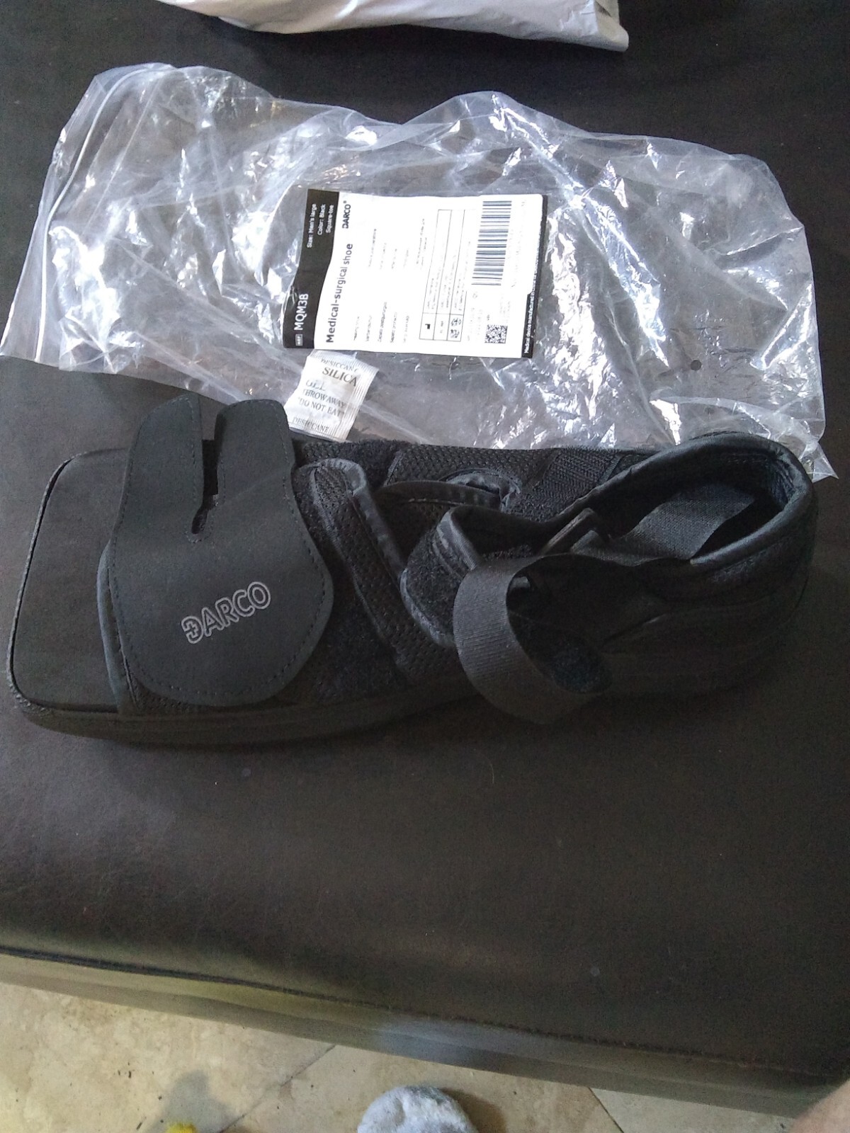 Darco InternationalDarco® Med-Surg™ Post-Op Shoe, Black, Large, 1/EA (683884_EA)