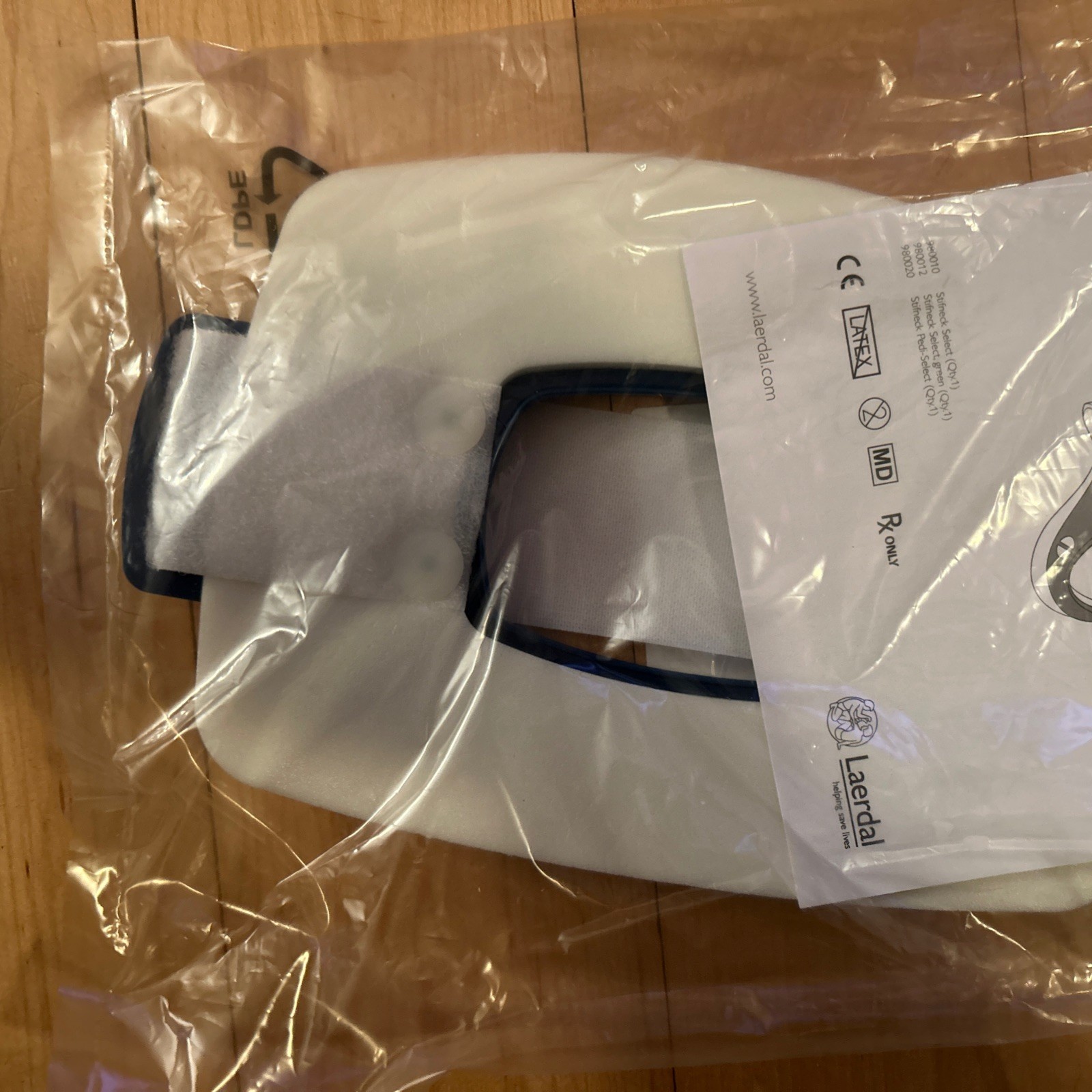 New Neck Collar Back Neck Surgery Accidents Adjustable Adult Select Laerdal