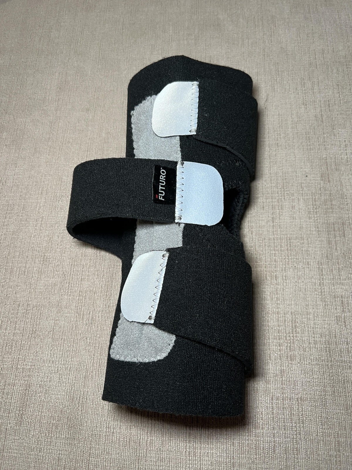 FUTURO Knee Brace Black Adjustable Open Patella Support Compression One Size