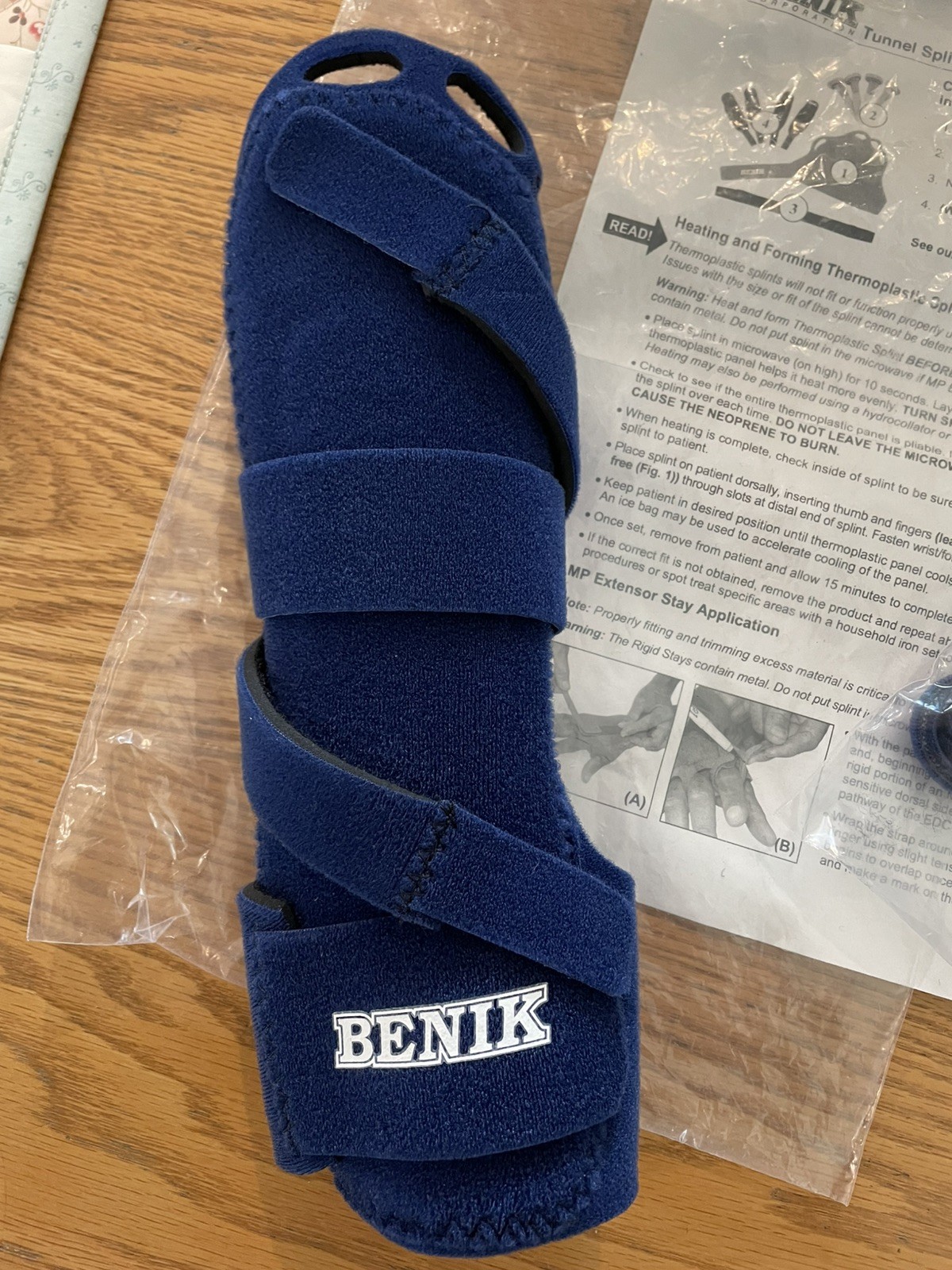 Benik W-711 Forearm Based Radial Nerve Splint, Right, Medium/Large, Blue