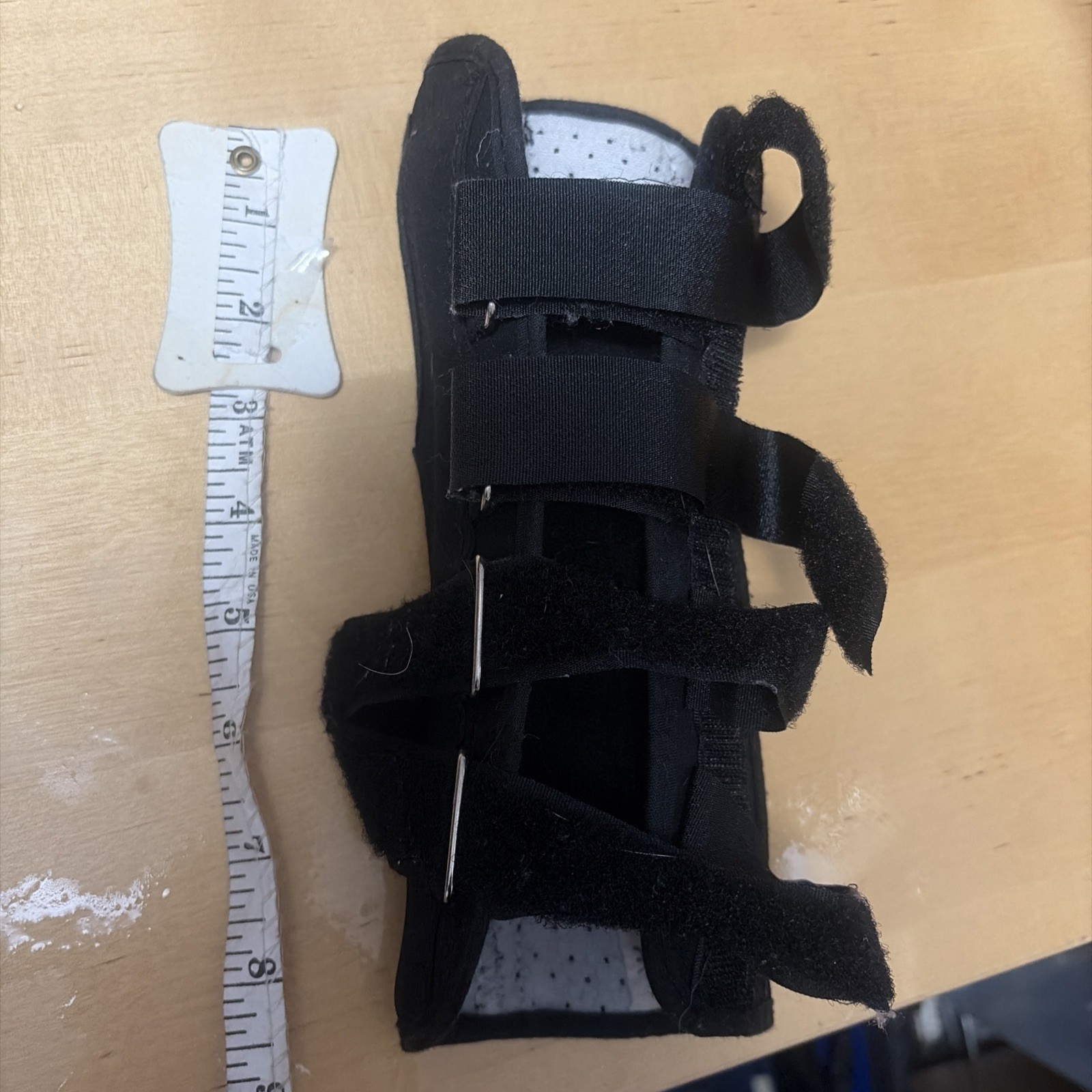 C E Canvas Wrist Splint for Left Hand. Size Medium