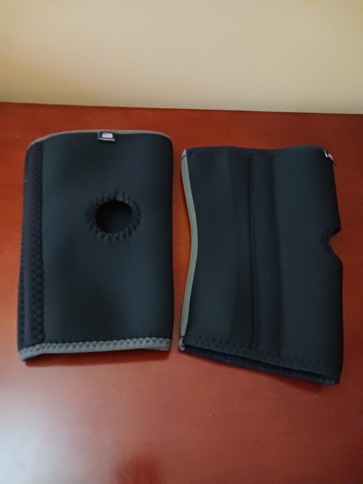 KOOLFLEX VAKC-OS SLIP-ON KNEE SUPPORT