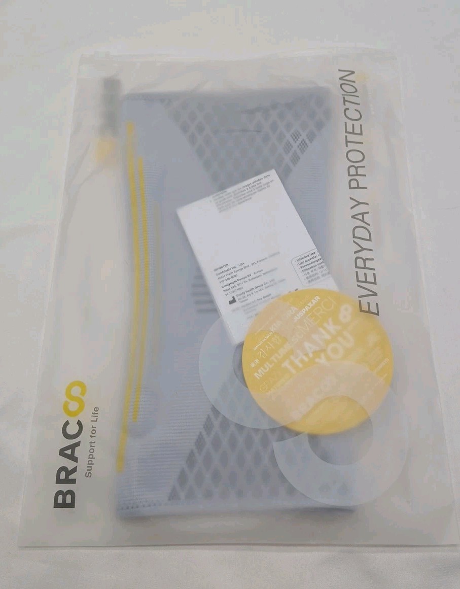 Bracoo Knee Fulcrum Compression Sleeve for Men Or Women Gray Size Small NEW