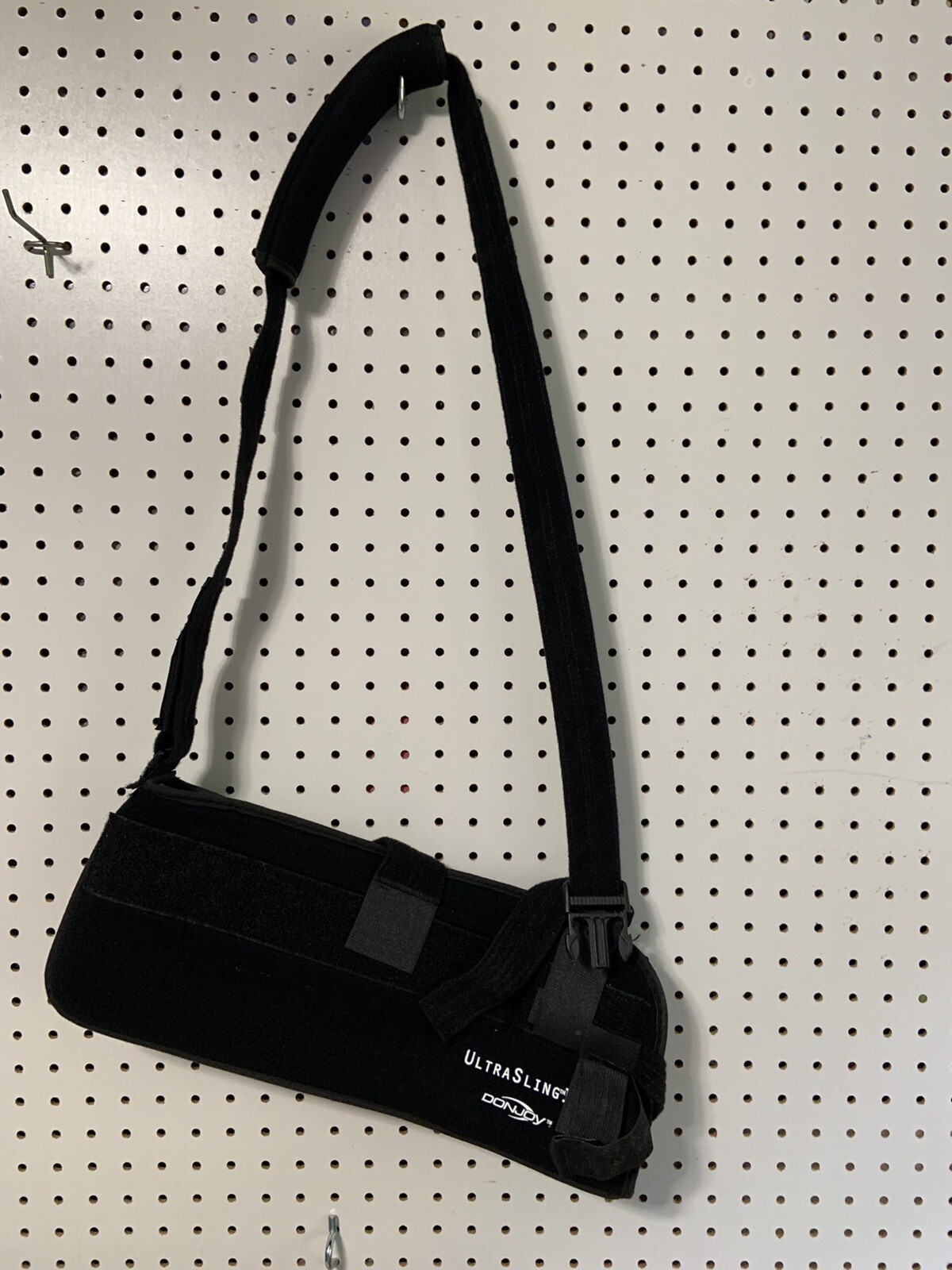 Donjoy UltraSling II – Adult Medium