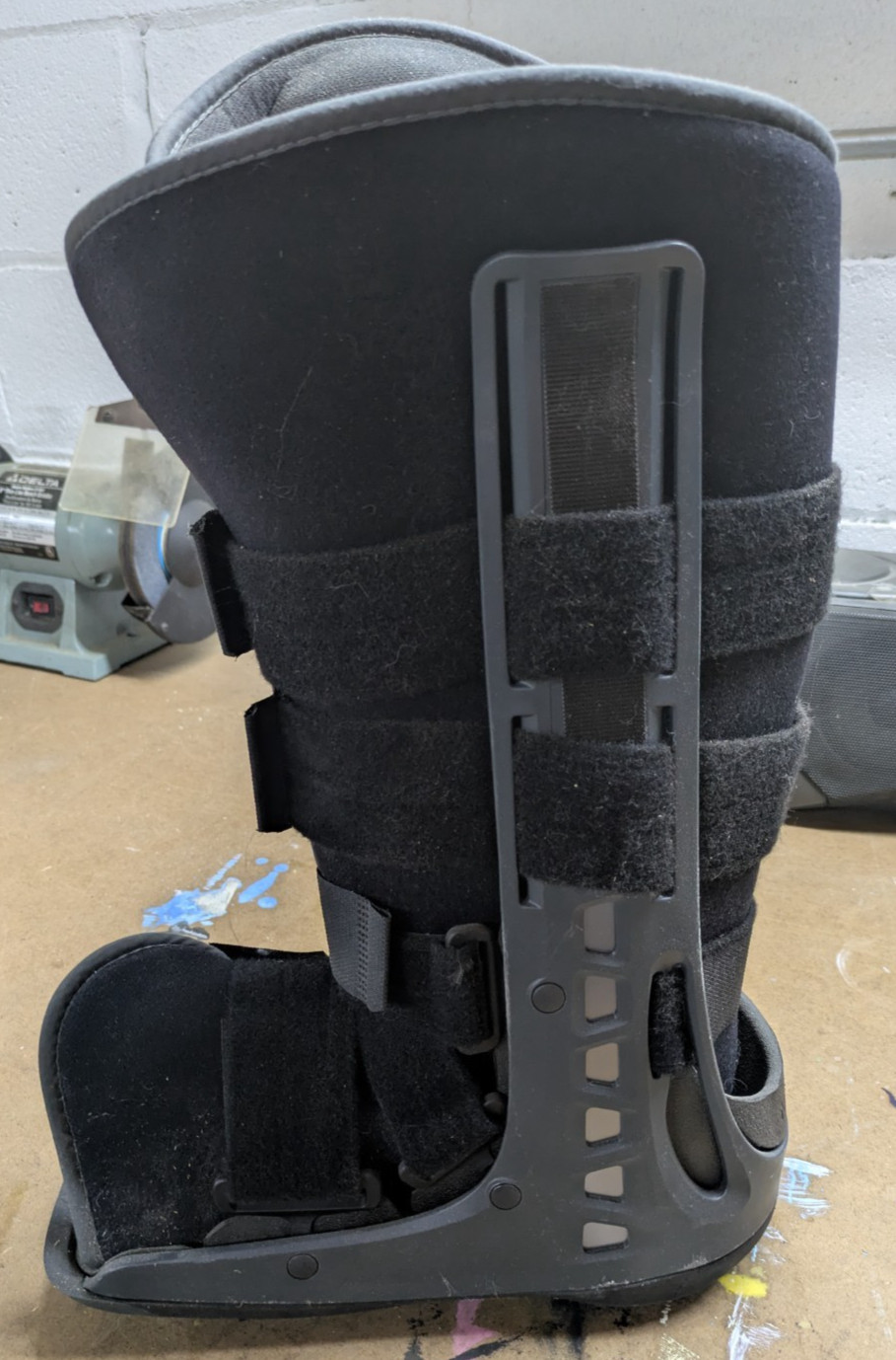 Donjoy maxtrax II walking boot medium Universal surgery injury recovery protect