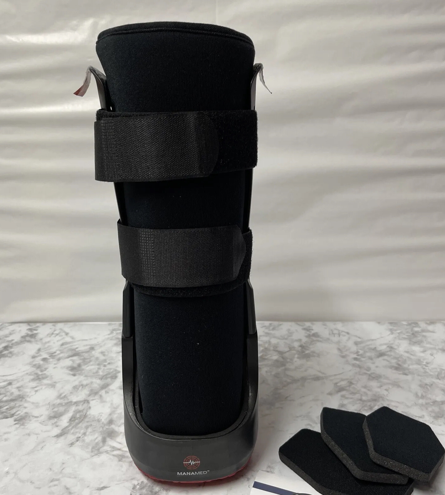 ManaEZ Boot Air Pump, Size Large. Includes 4 Cushioned Pads. New