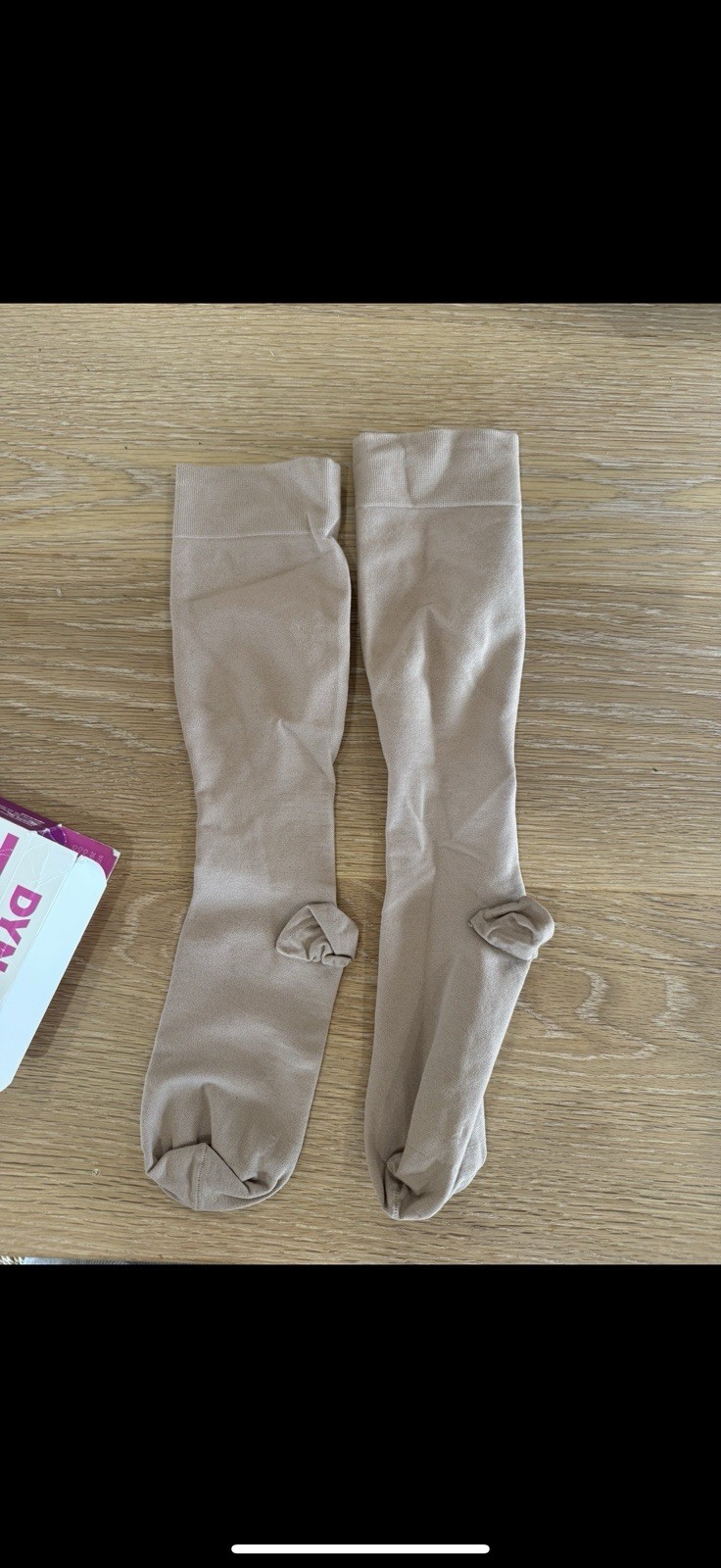 Dynaven Closed Toe Knee High Compression Stockings Small SL 20-30 Mmhg Beige Tan
