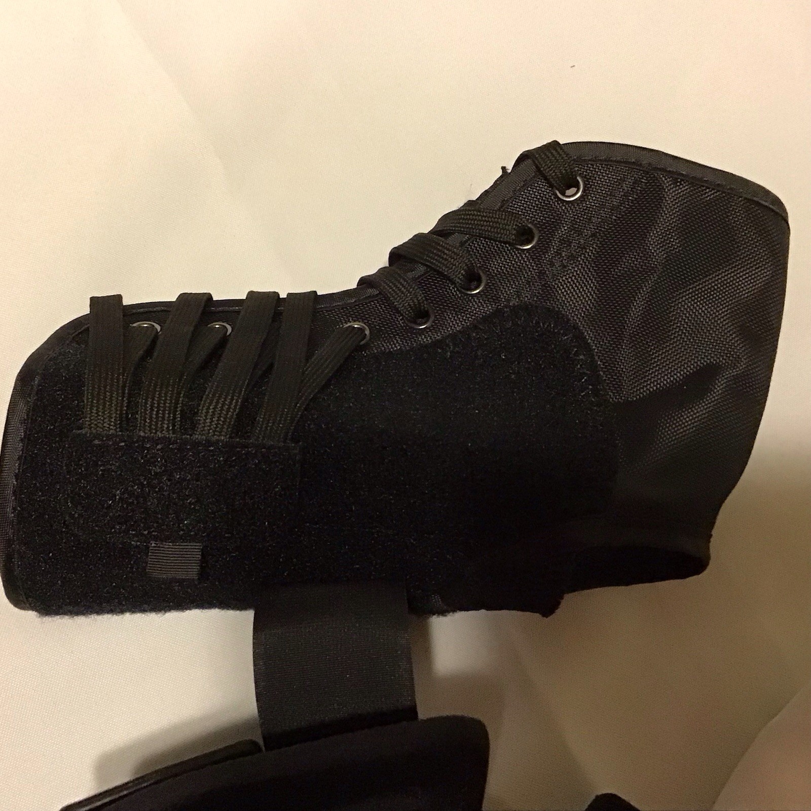 Hely & Weber Large Lace-Up Ankle Brace Adjustable Hook n Loop Straps