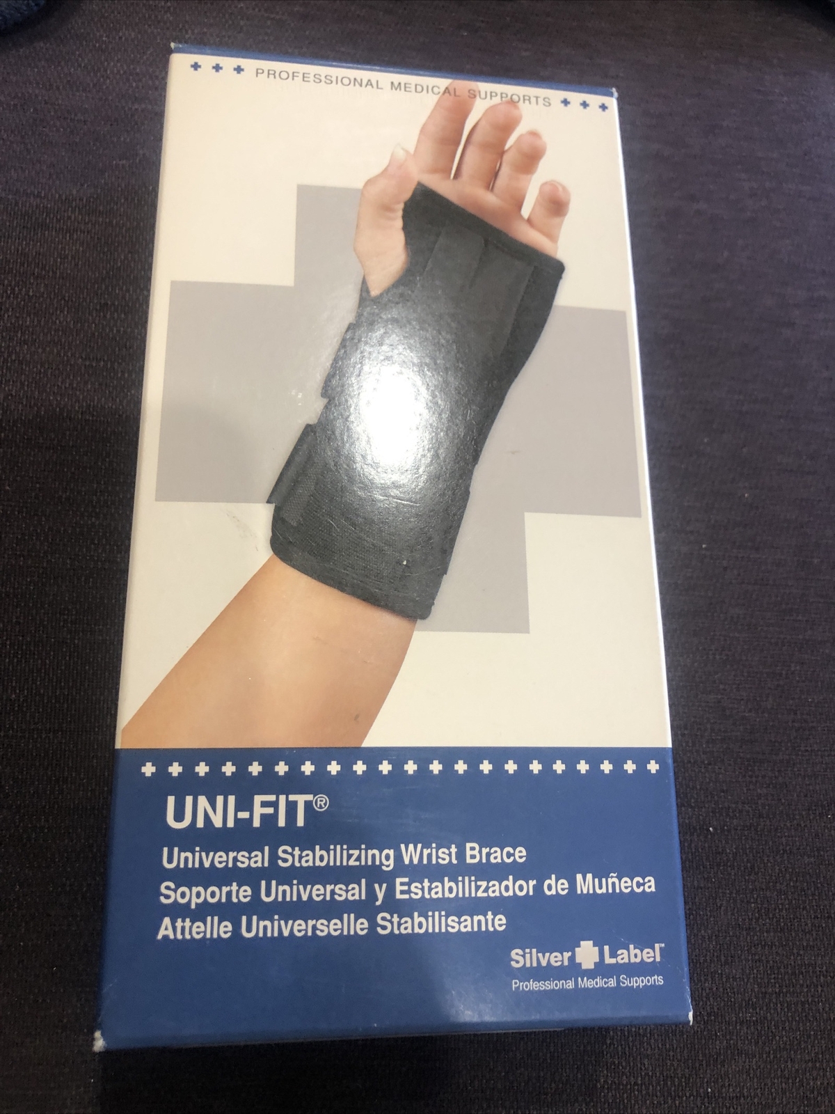 Uni Fit Universal Stabilzing wrist brace by silver laber