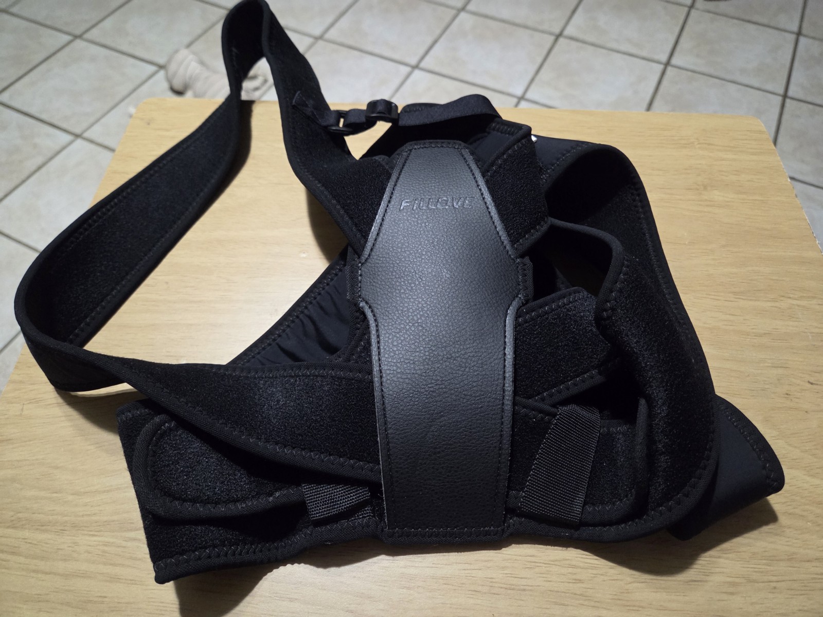 Fillove Unisex Black Magnetic Strong Traction Back Posture Corrector Size S/M