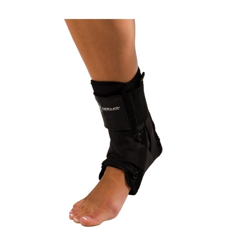 Donjoy Performance Lace Up Ankle Brace Size M