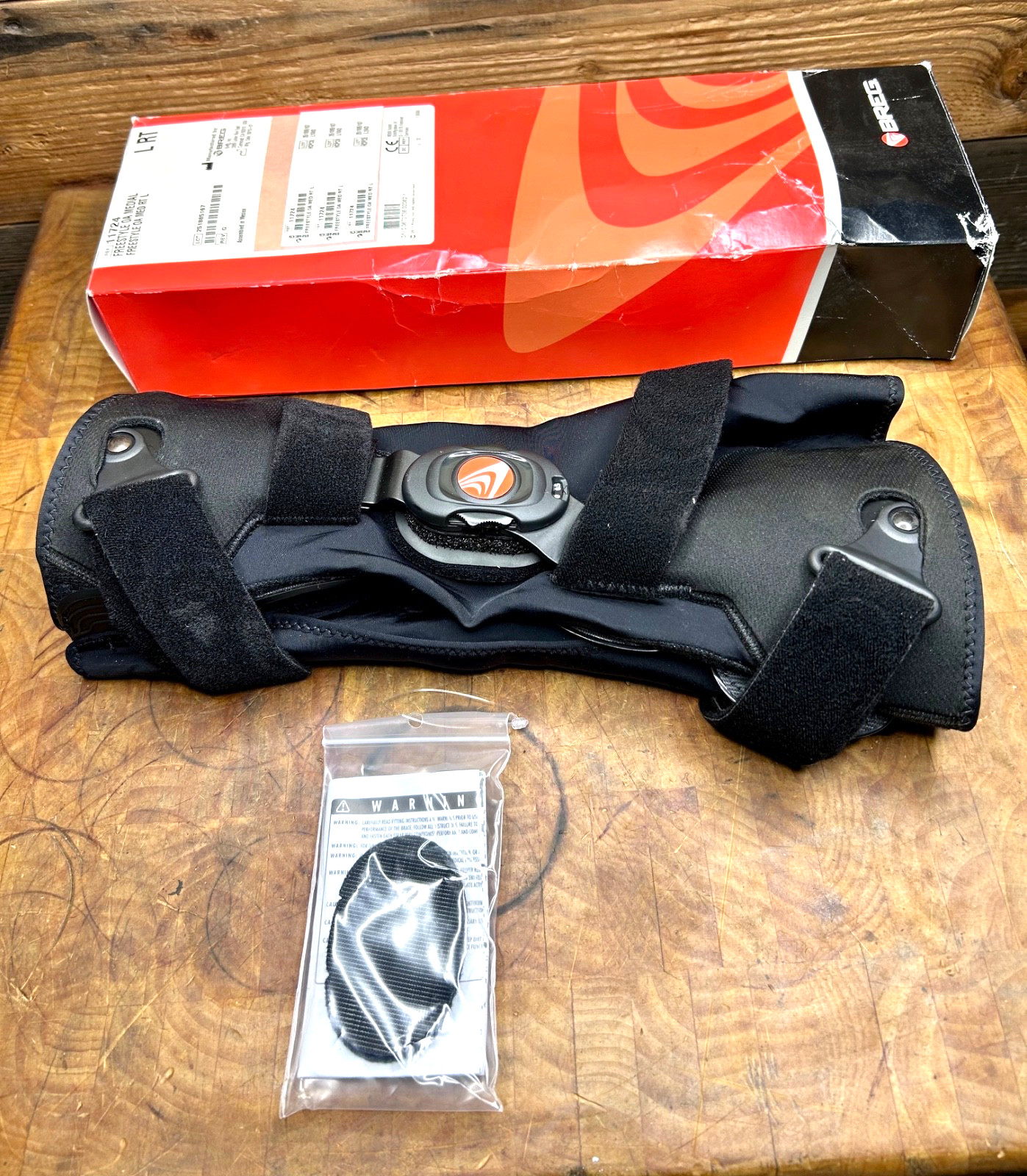 Breg Freestyle Medial OA MED RT L Brace Right Knee