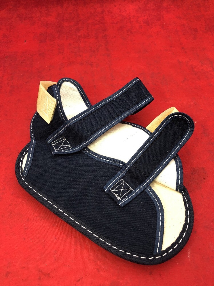 ONE NEW Tetra Medical 140200 Post-Op Orthopedic Shoe Left/Right XSmall Denim