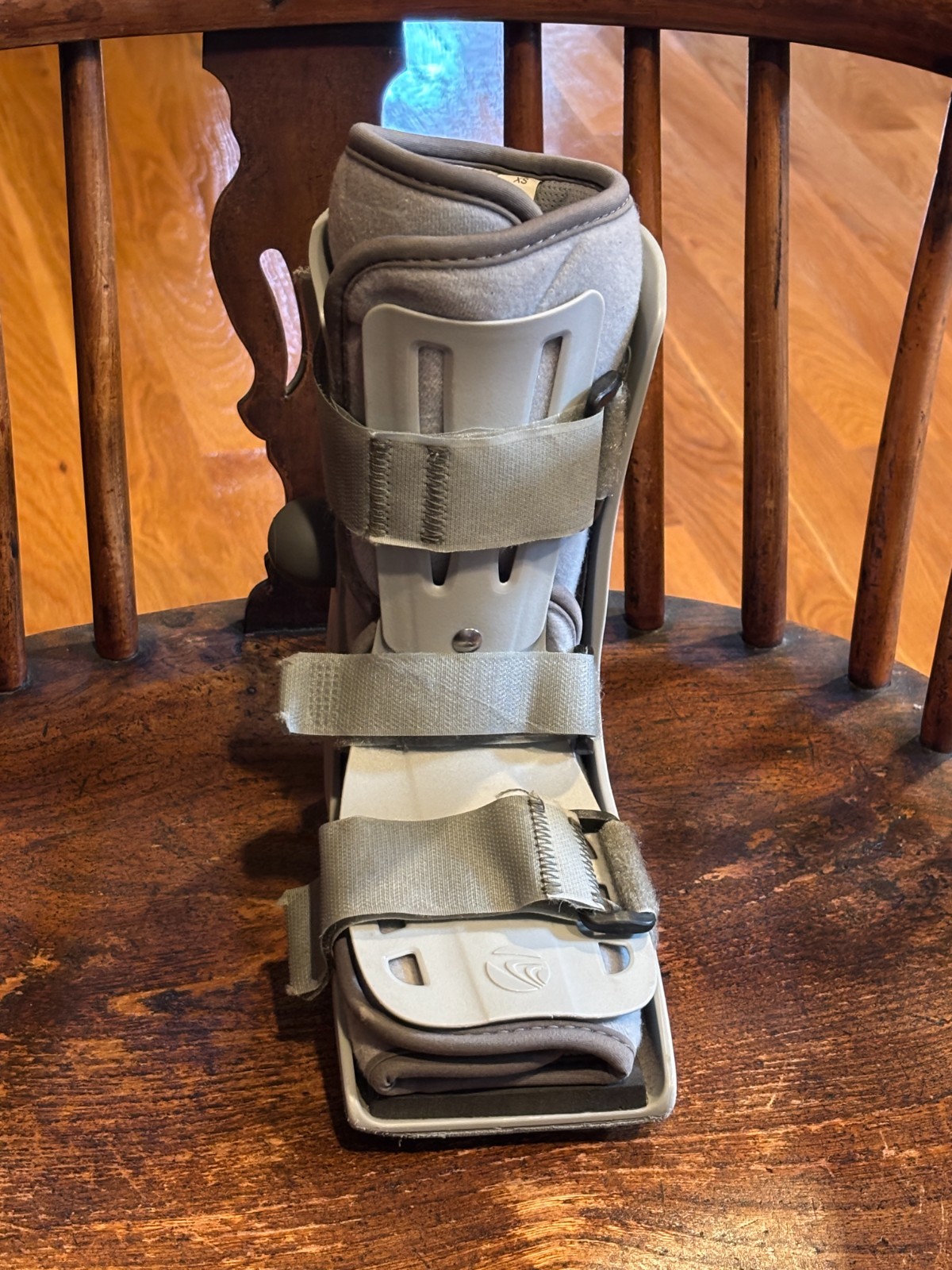 Breg Genesis Full Shell Walker Extra Small XS Ankle Foot Boot Pump Brace
