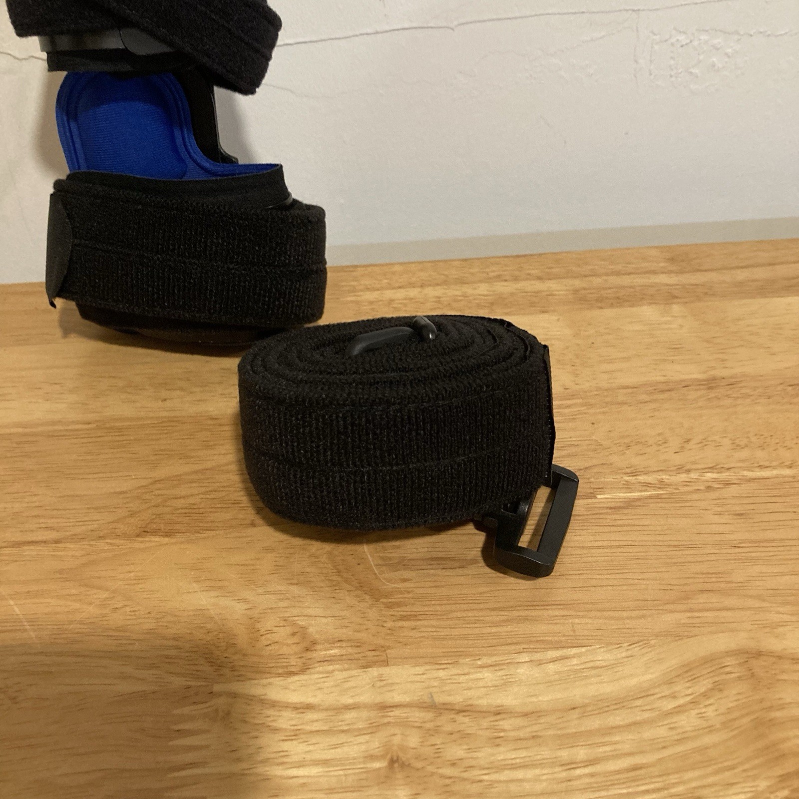 Advanced Ortho Universal Hinge Elbow Brace Right Arm 2320-R
