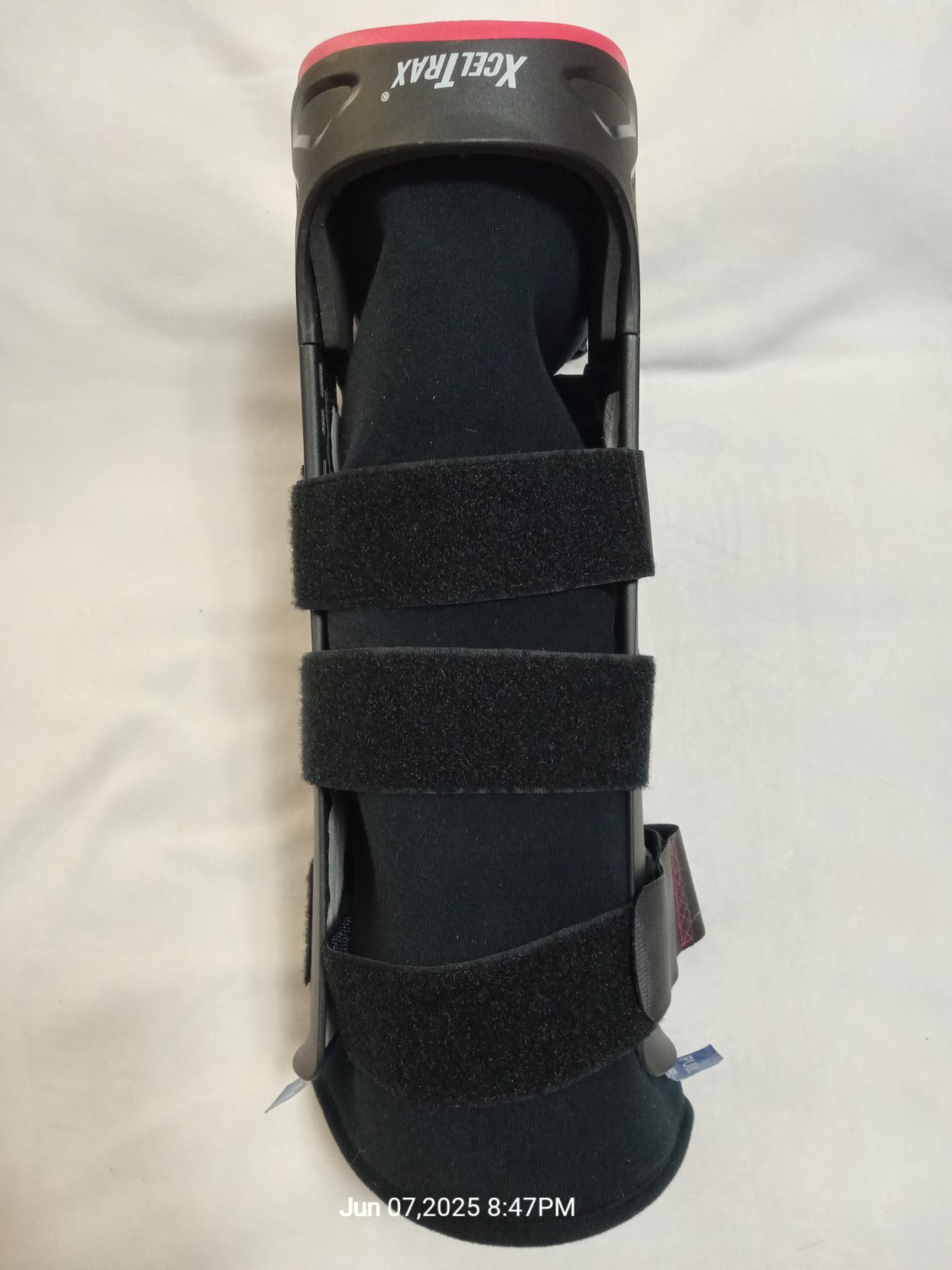 XCeltrax AIR TALL – DJO – DONJOY – Walking Air Boot FooT SIZE- LARGE – Black