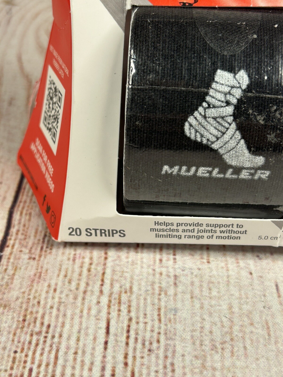 Mueller Sports Medicine Kinesiology Tape 20 Pre-Cut Strips Black 2″ x 9.75″