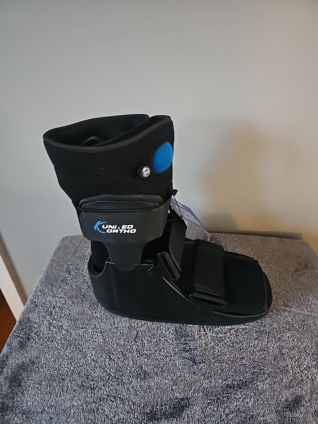 New United Ortho Short Air Cam Walker Fracture Boot, Extra Large, Black