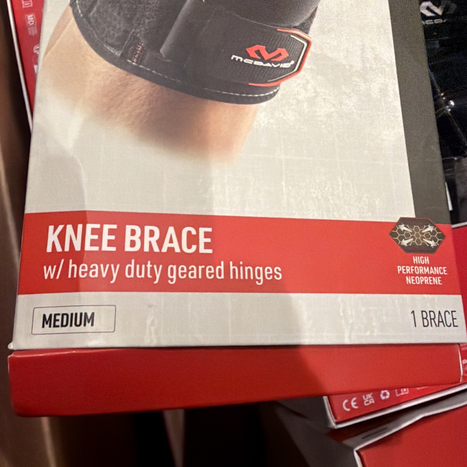Mcdavid Level 3 Knee Brace w/heavy duty geared hinges size medium 14-15