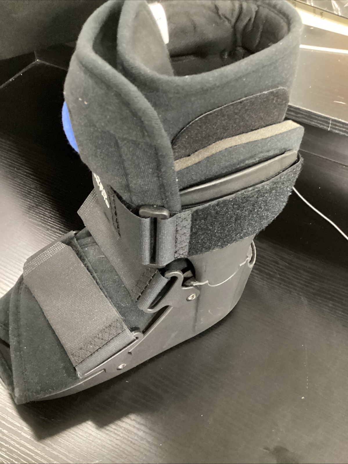 United Ortho Short Air Cam Walker Fracture Boot SMALL Black Used