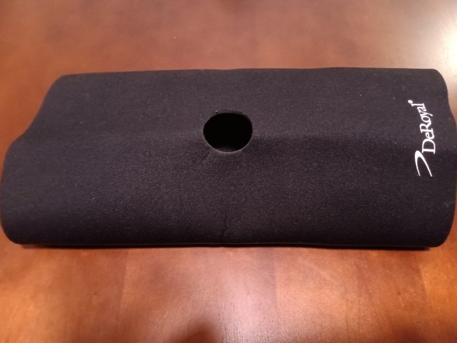 DeRoyal Open Patella Knee Sleeve