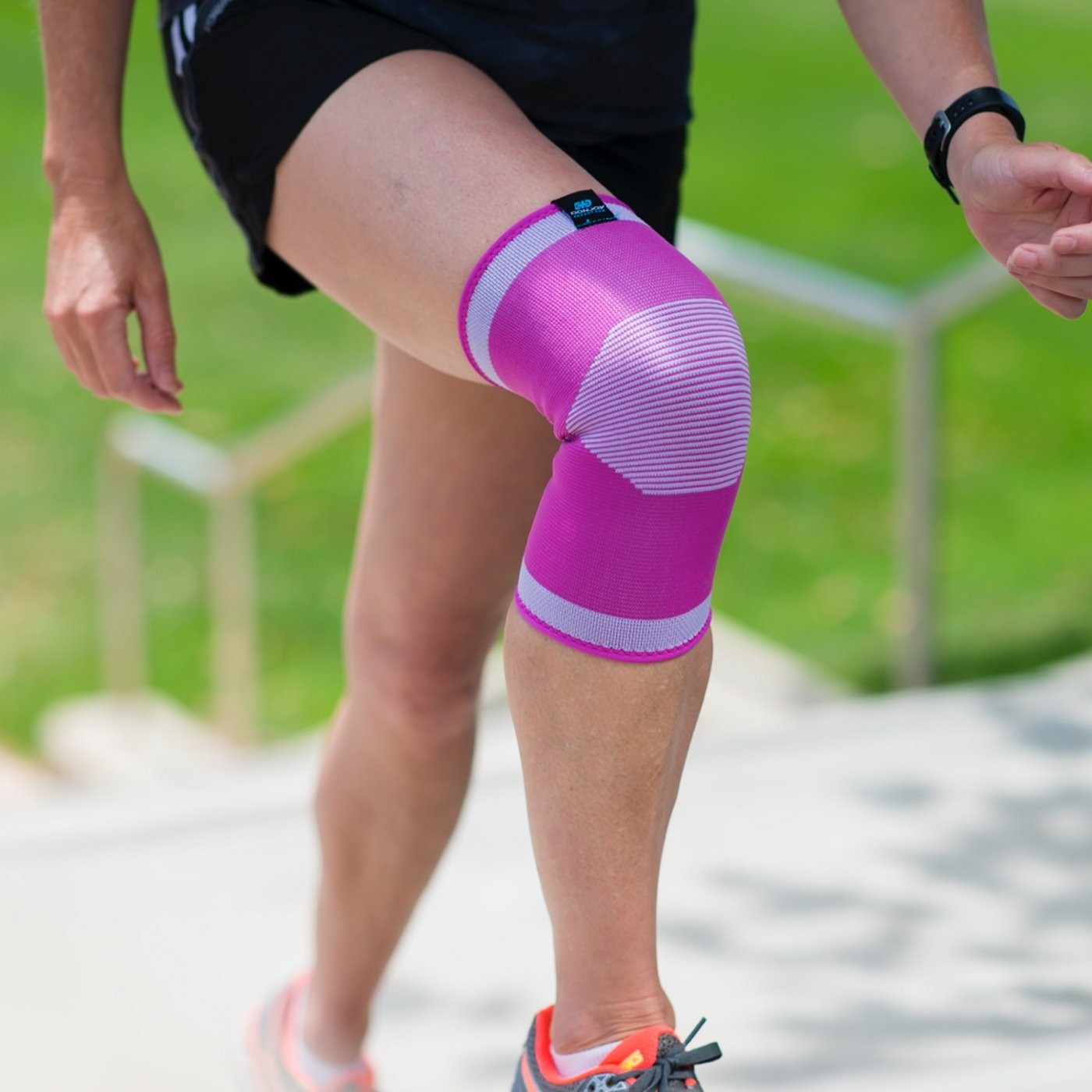 DonJoy Advantage DA161KS01-PNK-XL Slip-on Elastic Knee Sleeve XLarge, Pink