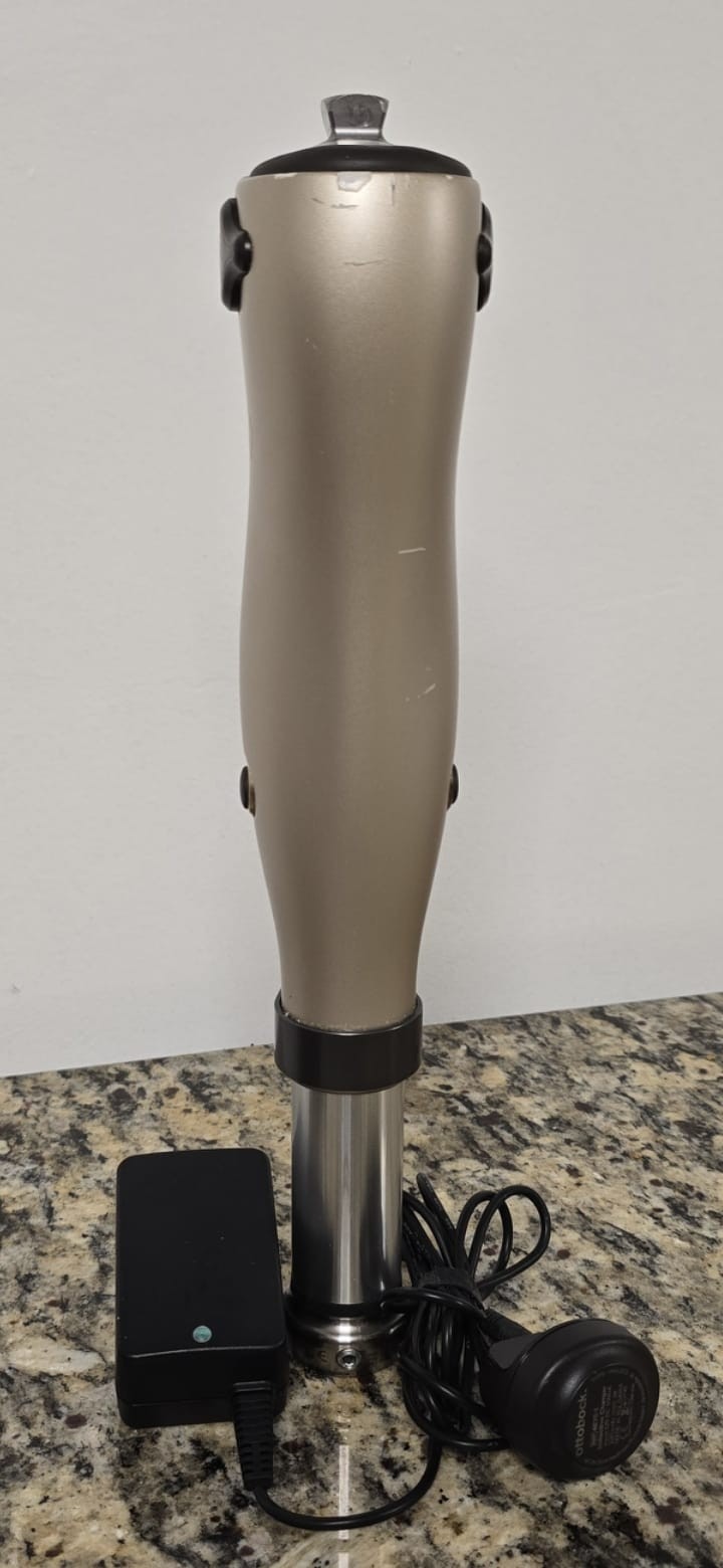 2022 Ottobock kenevo Knee 3C60 Intelligent Microprocessor. Excellent Conditions.