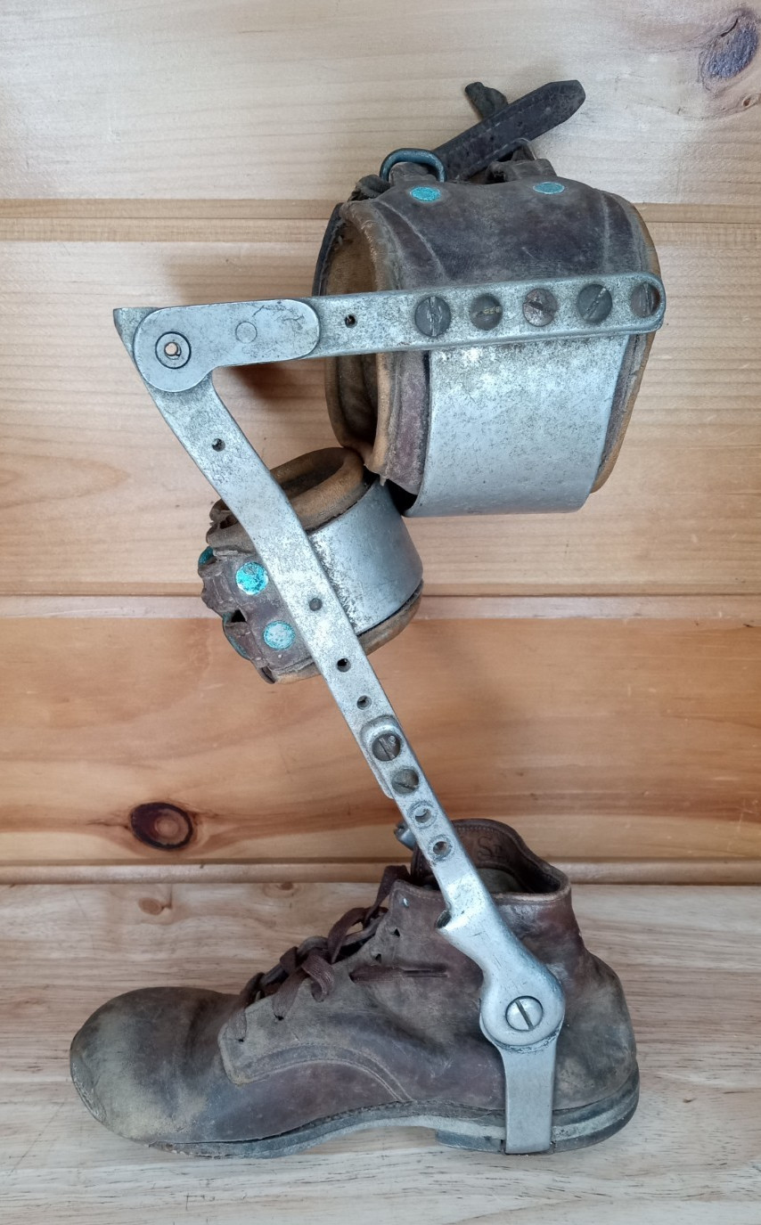 Vintage Child Leg Brace Orthopedic Shoe Metal Leather Polio Knee Support Rare