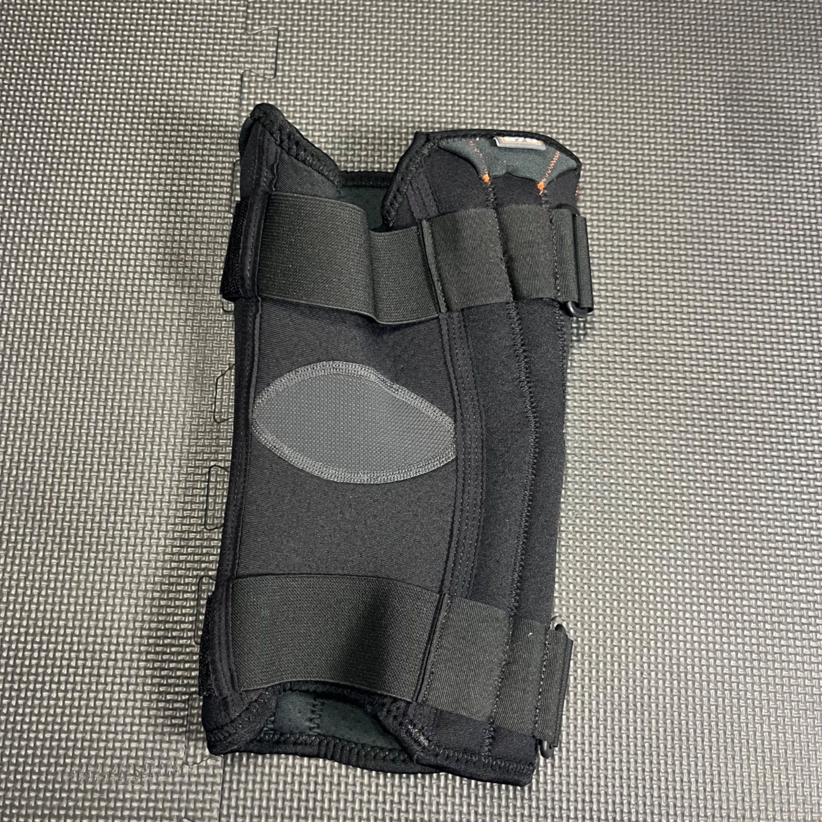 Shock Doctor 870 Knee Brace With Hinges Black Orange Adjustable Fit Elastic Neop