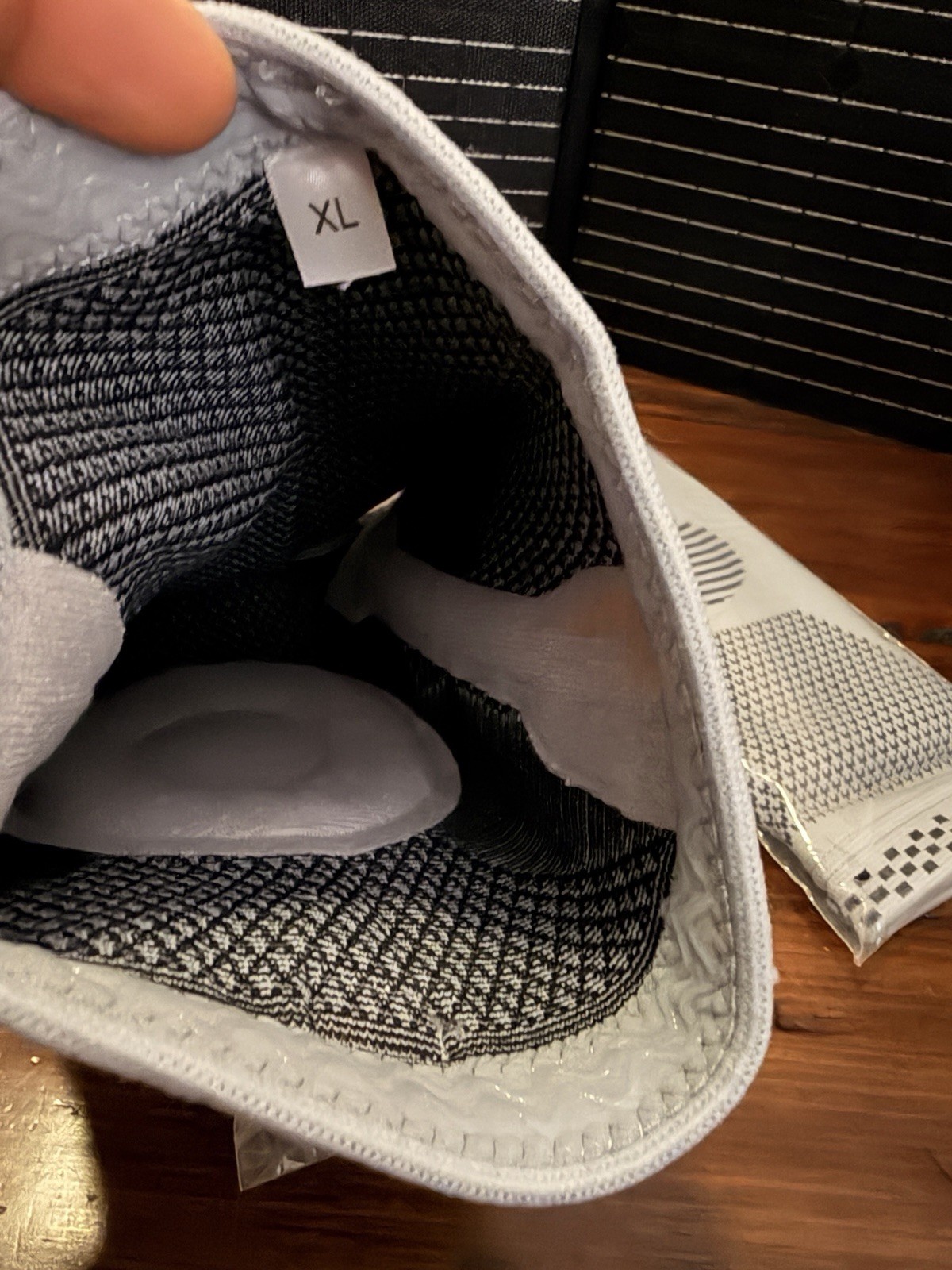 ANRi.e. knee brace Targeted Support for Pain Relief and Stabilization of The Kne