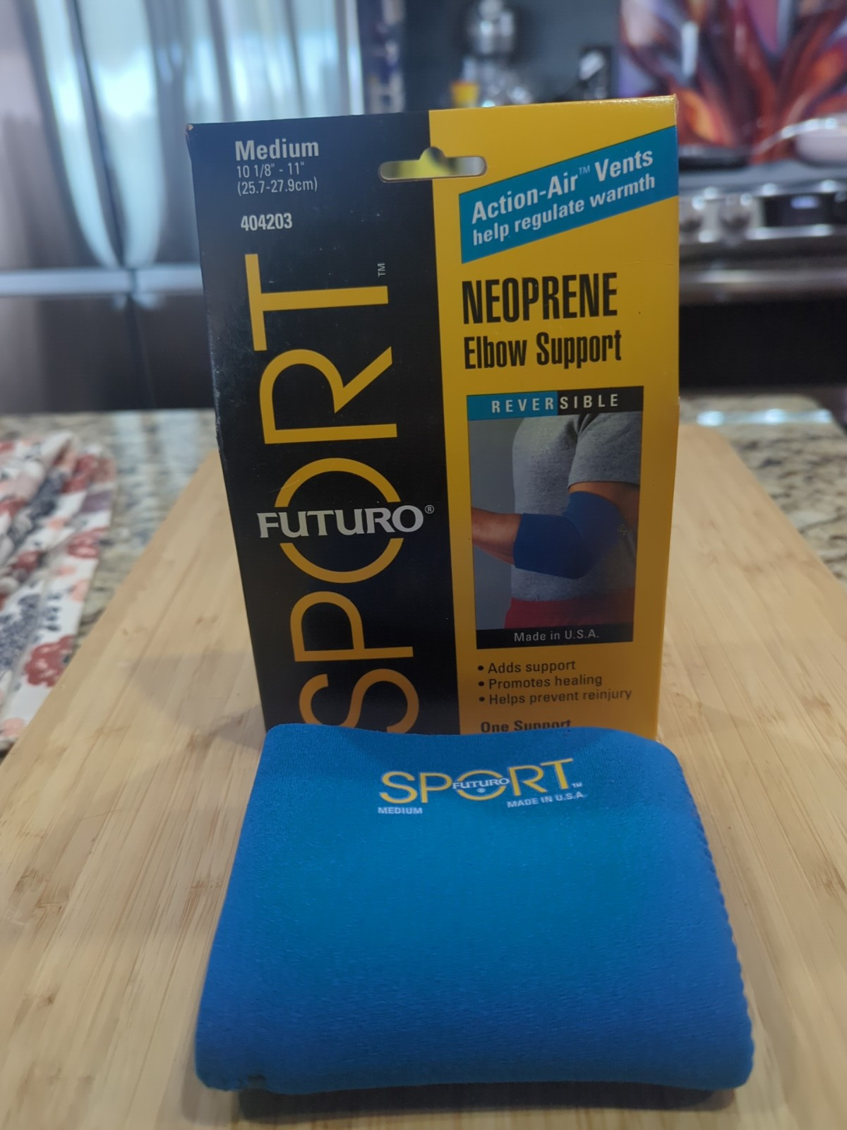Futuro Medium Neoprene Elbow Support Reversible New