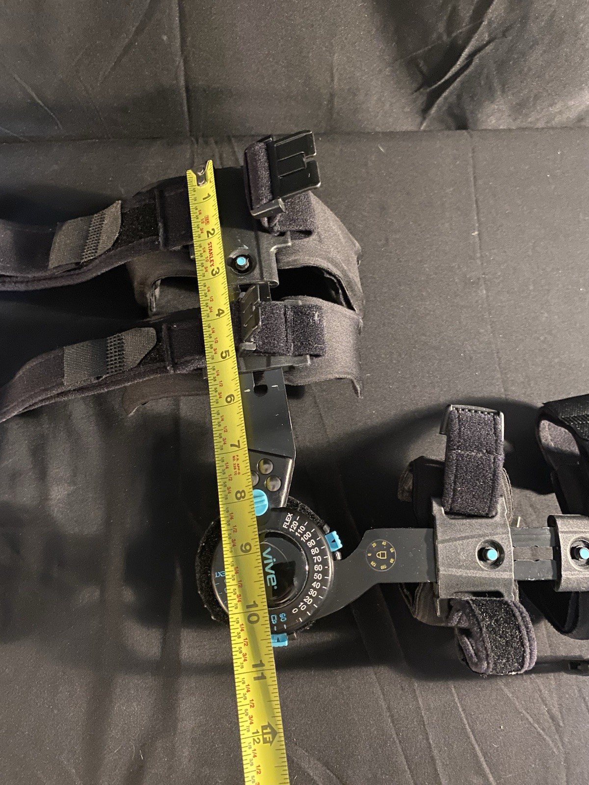 Vive Rom Adjustable Hinged Right Elbow Brace. Great Condition, No shoulder strap