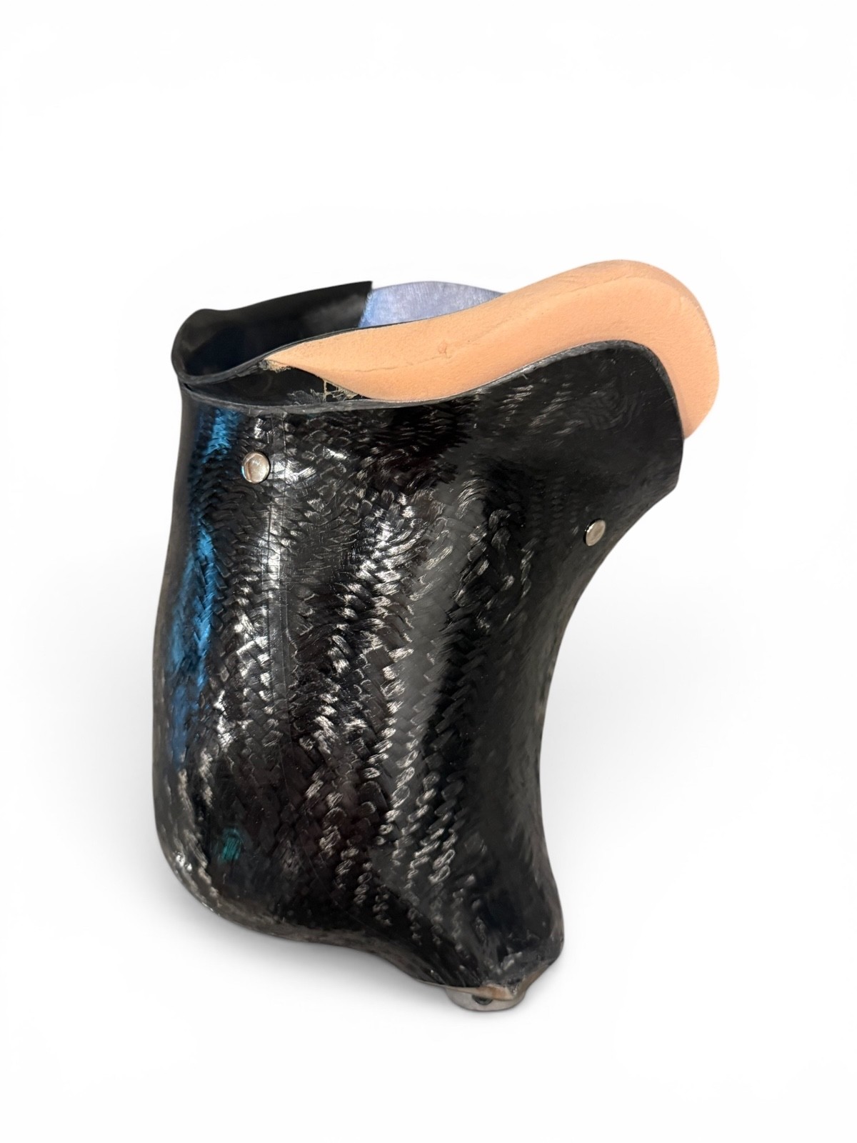 Right above knee prosthetic socket. Not for medical use.
