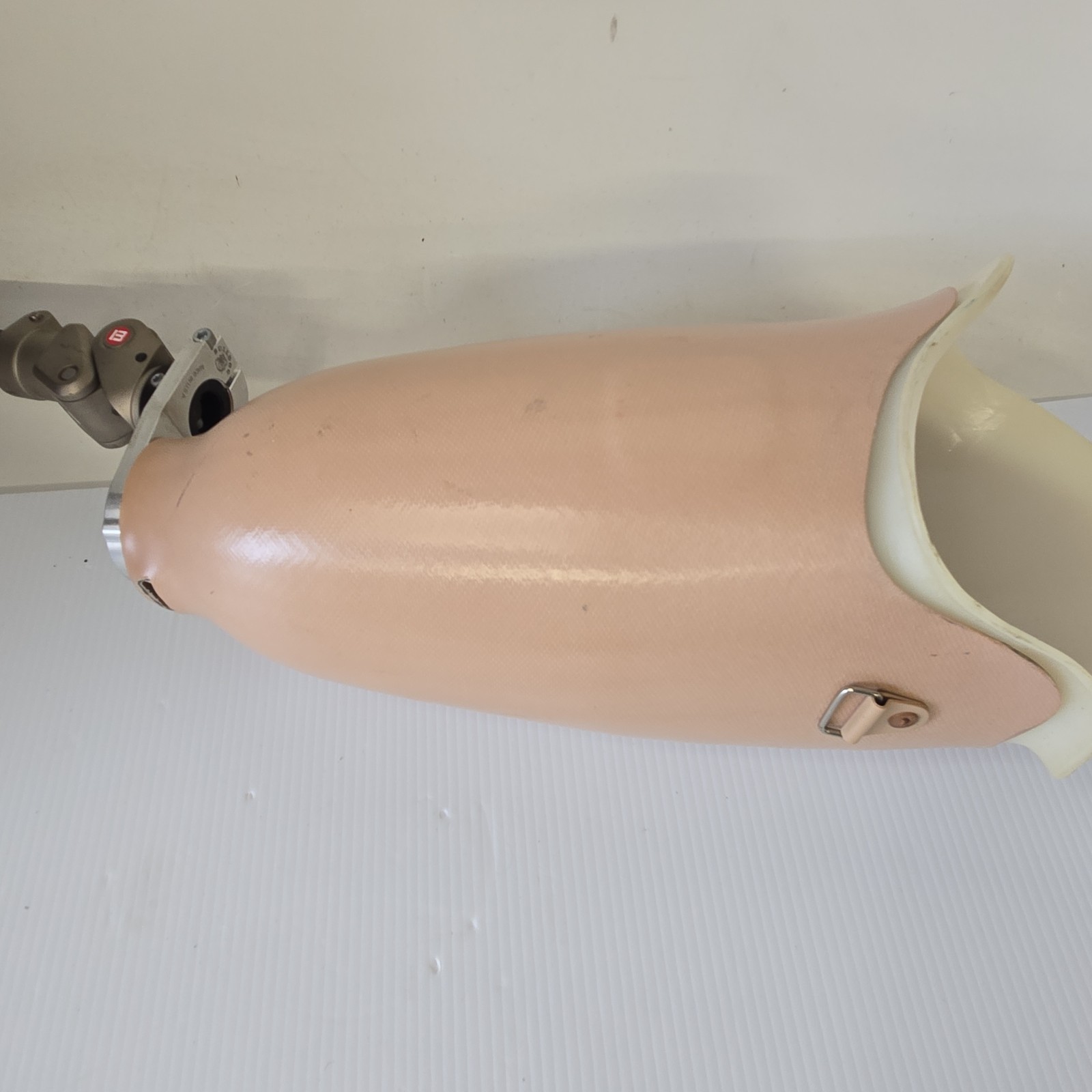 Prosthetic Above The Knee Leg – Left Leg Ossur MEDI Foot Knee
