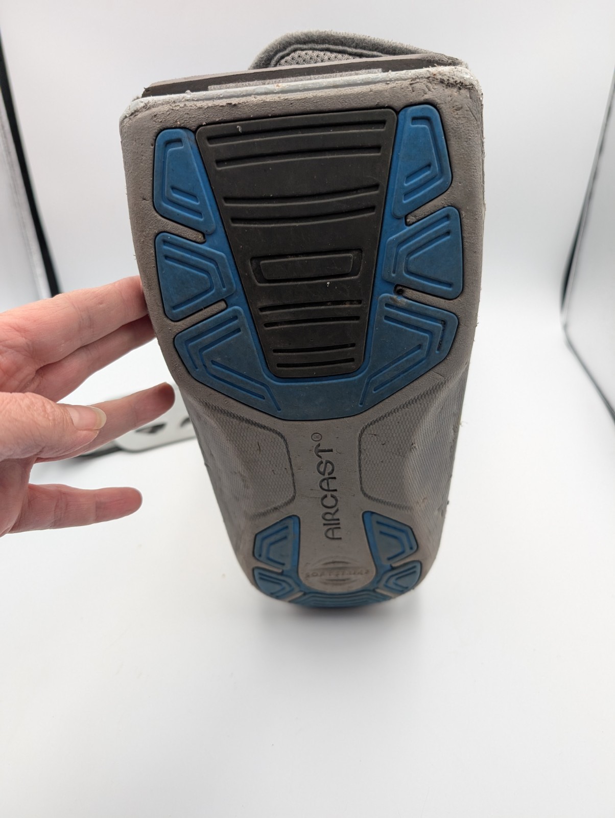 Aircast DJO Softstrike Inflatable Large Gray Walking Boot Locking