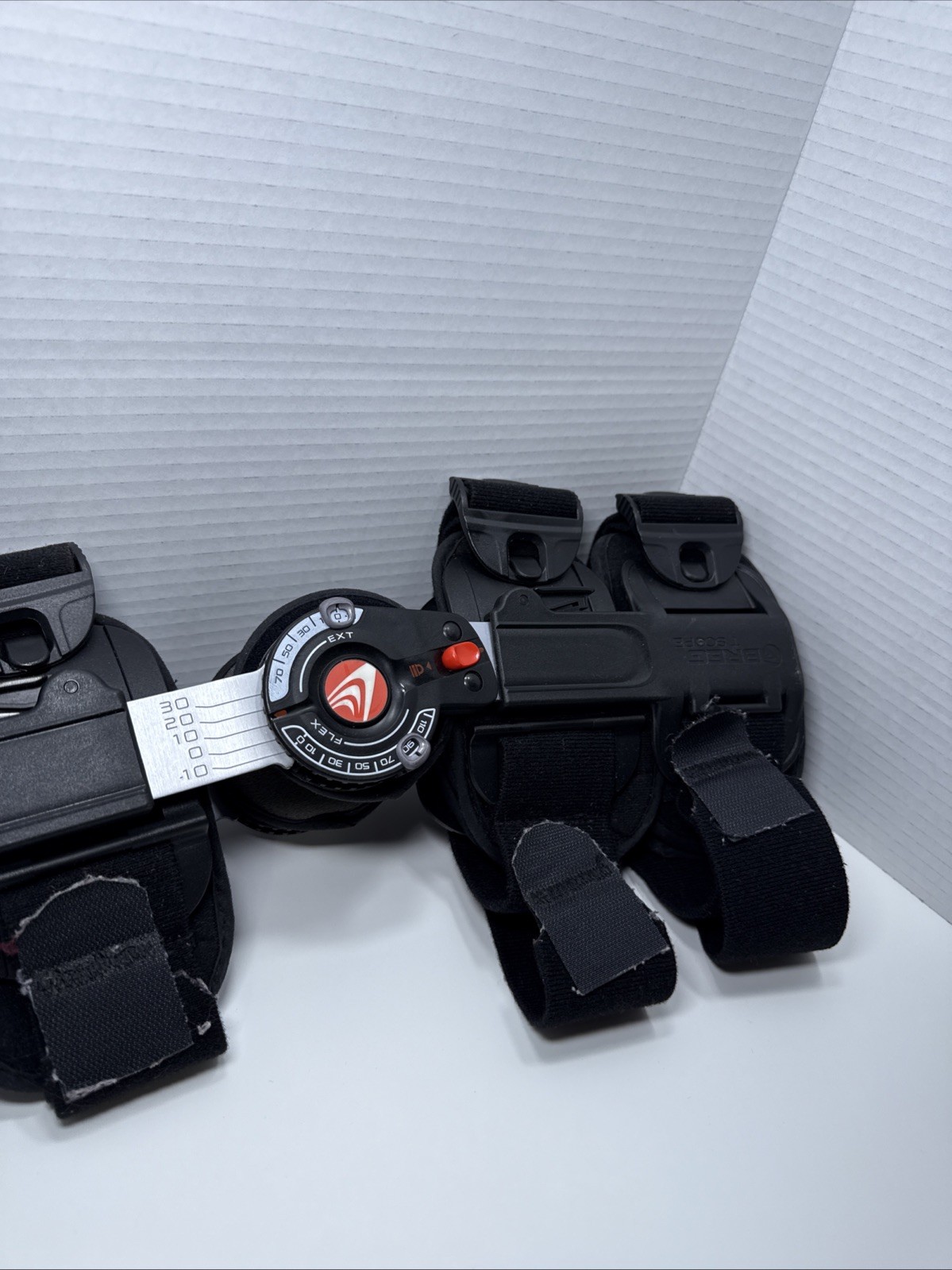 BREG T-Scope Knee Brace Premier Post-Op Hinged Adjustable Right Or Left One Size