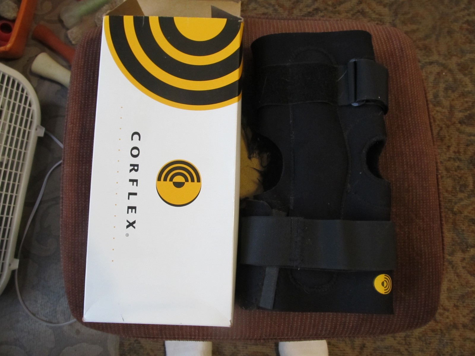Corflex 13″ Posterior Adjustable Knee Sleeve With Hinge Medium 88-8054 in Box