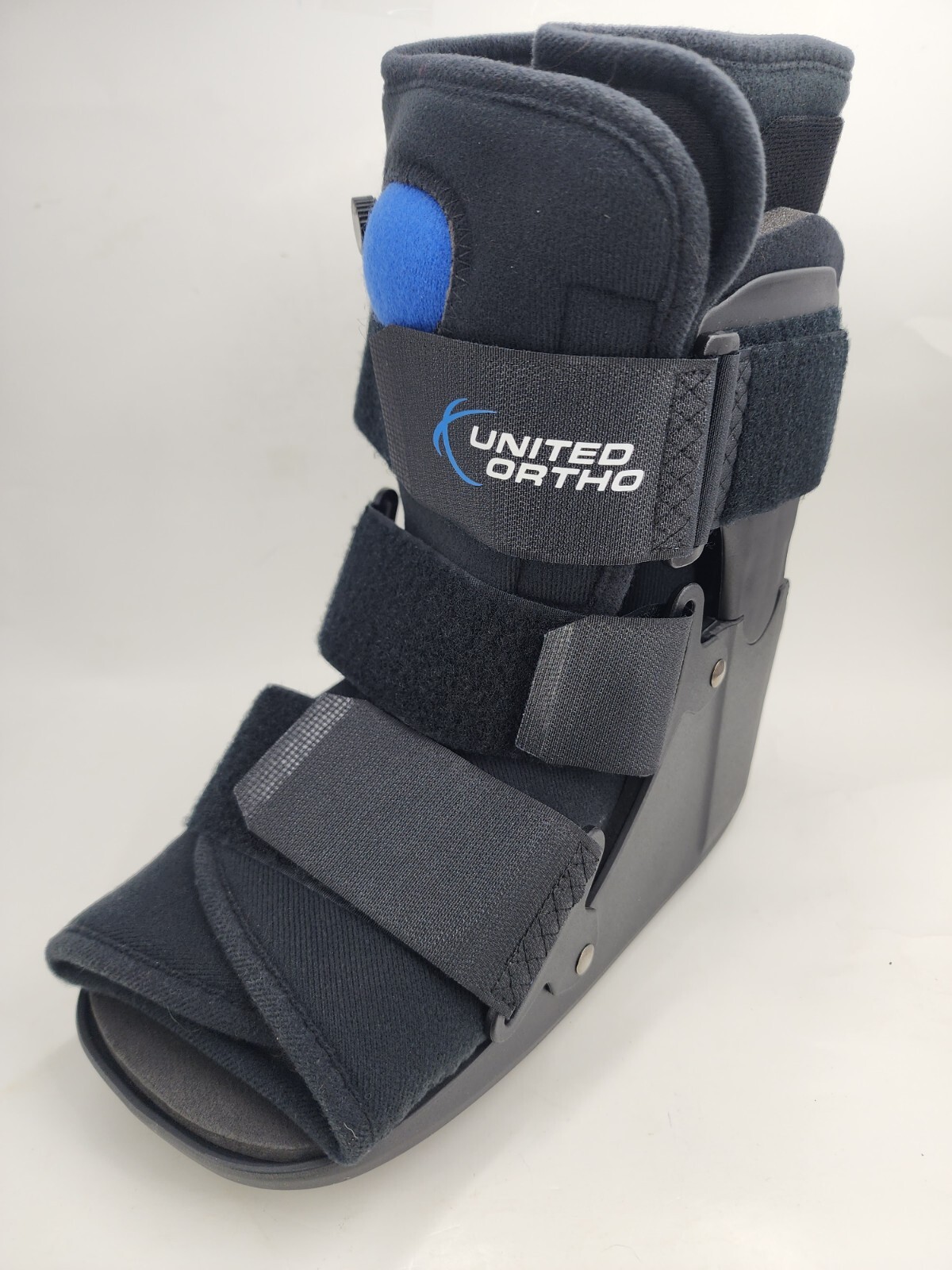 UNITED ORTHO Short Air Cam Walker Fracture Boot Black Fits Left or Right S/M
