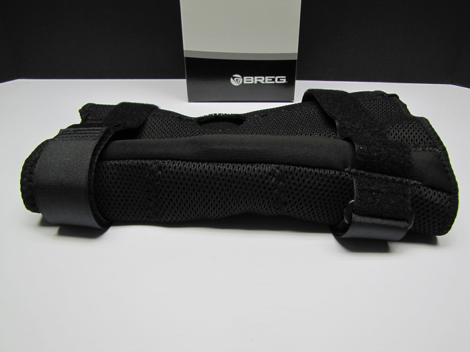 Breg Airmesh Economy Hinged Pull-On Knee Brace w Open Back – Large 21714