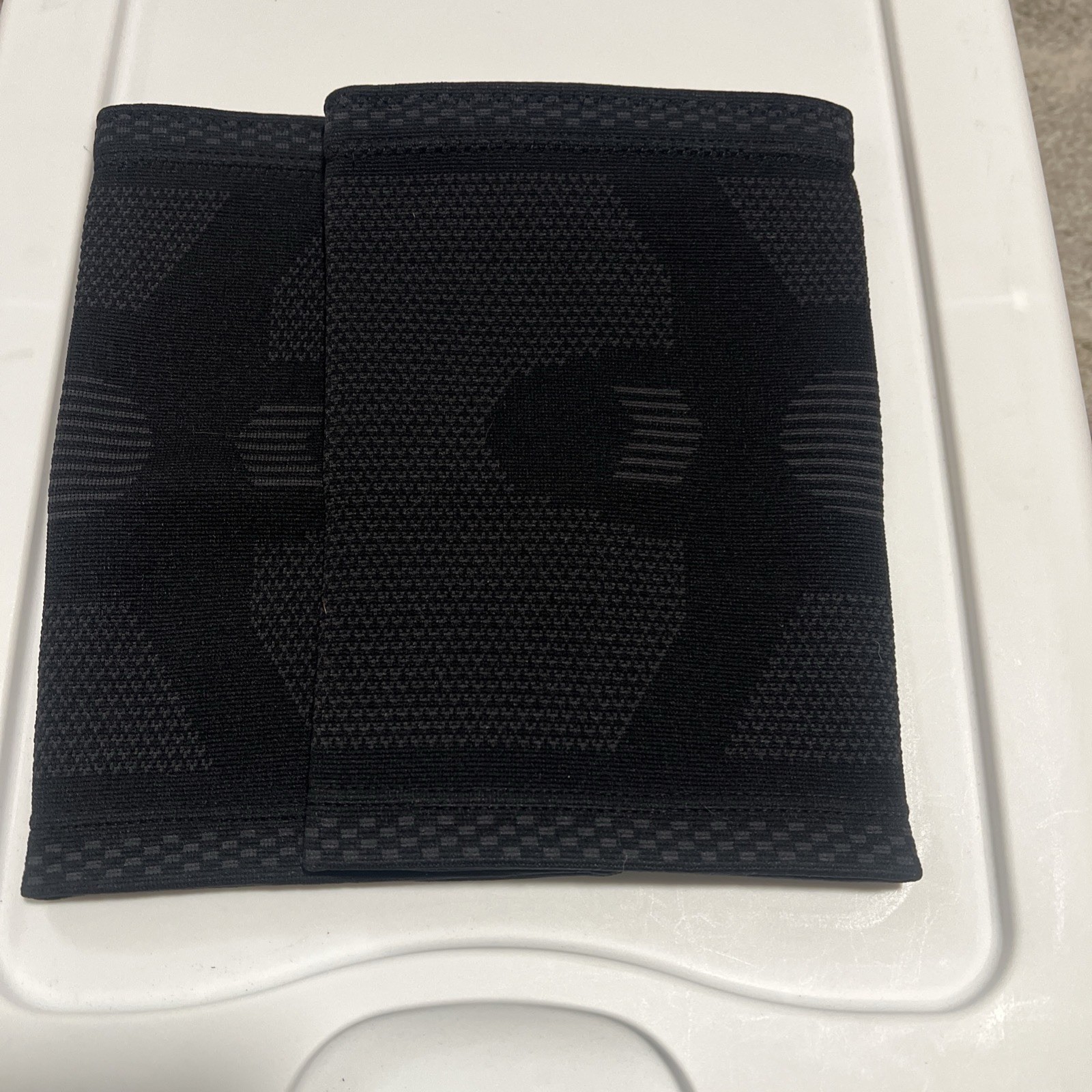 KNEE SLEEVE COMPRESSION BRACE XL BLACK/GREY 1 Pair (2pcs)…#426