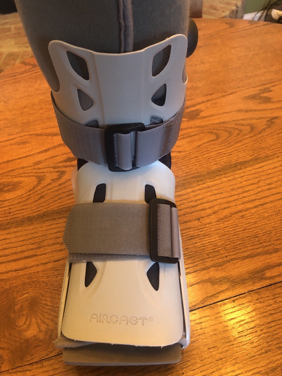 Aircast Walking Boot DJO LLC Size Medium