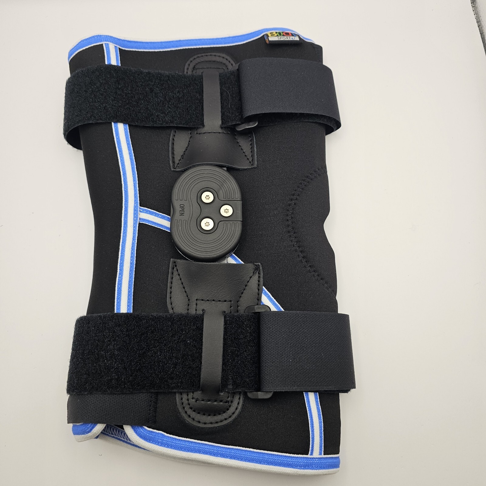 Extra Large Compression Airmesh Knee Brace With Range Of Motio Hinge 16.5″…