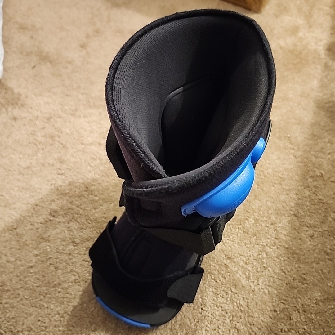 Ovation Medical Gen 2 Short Air Pump Pneumatic Walker Boot Size XS Excellent